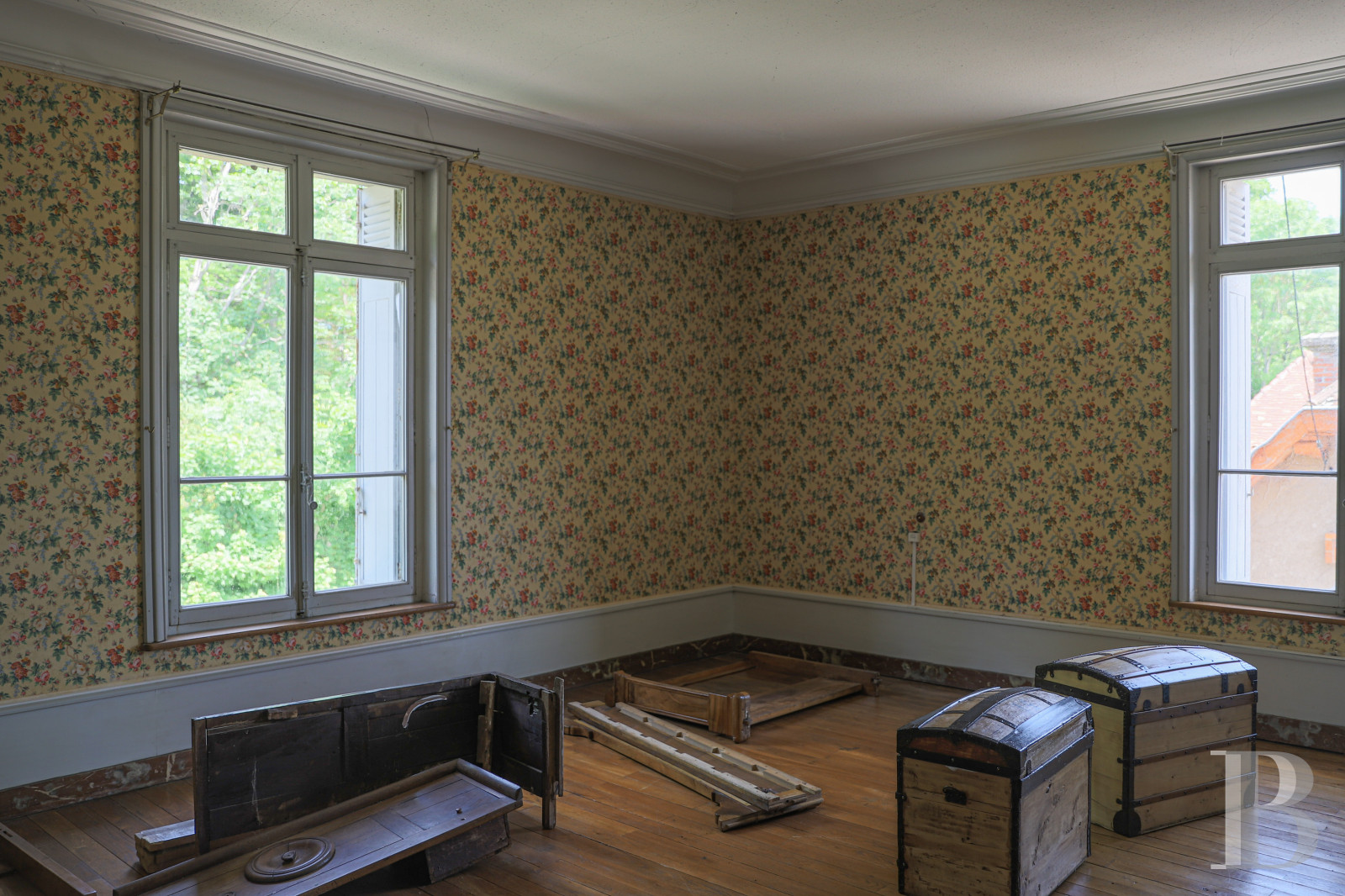 A 19th century chateau and surrounding park available for film projects in Saône-et-Loire, in the south of Morvan - photo  n°21